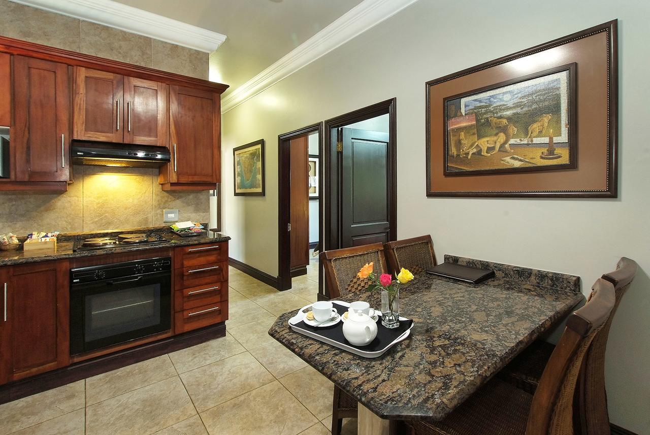 Ushaka Manor Guest House เดอร์บัน ภายนอก รูปภาพ